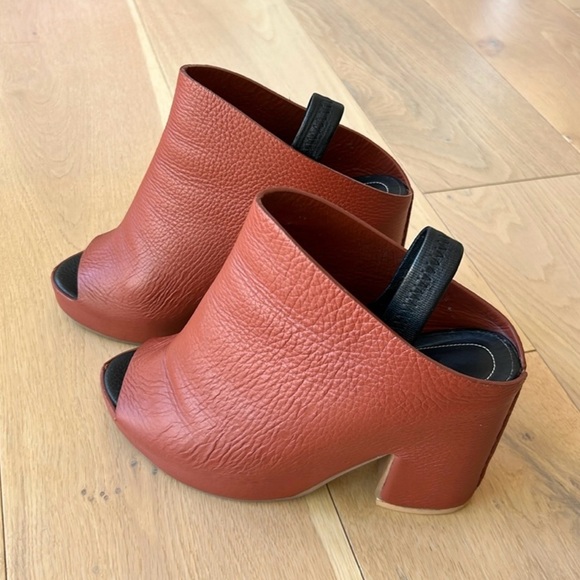 Balenciaga Brown Leather Slingback Platform Heels - Picture 3 of 14